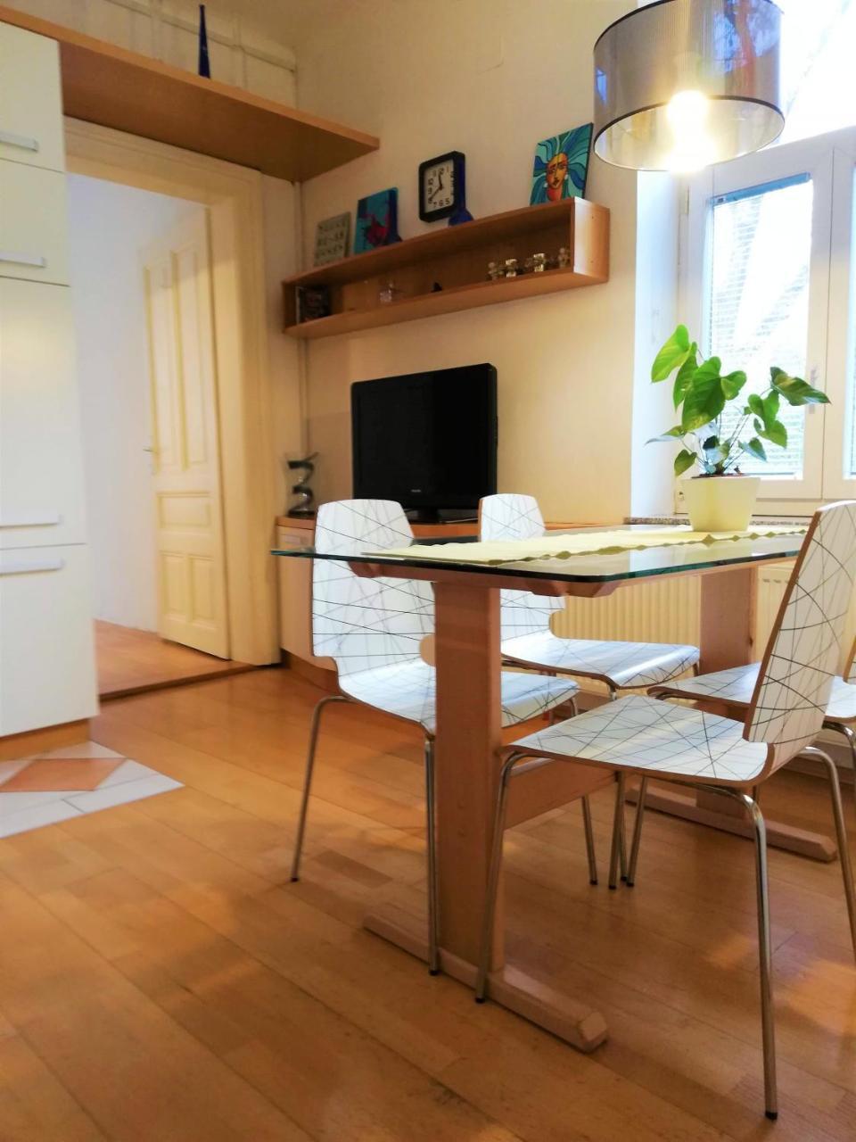 Dimora Apartments With Free Parking Любляна Екстериор снимка