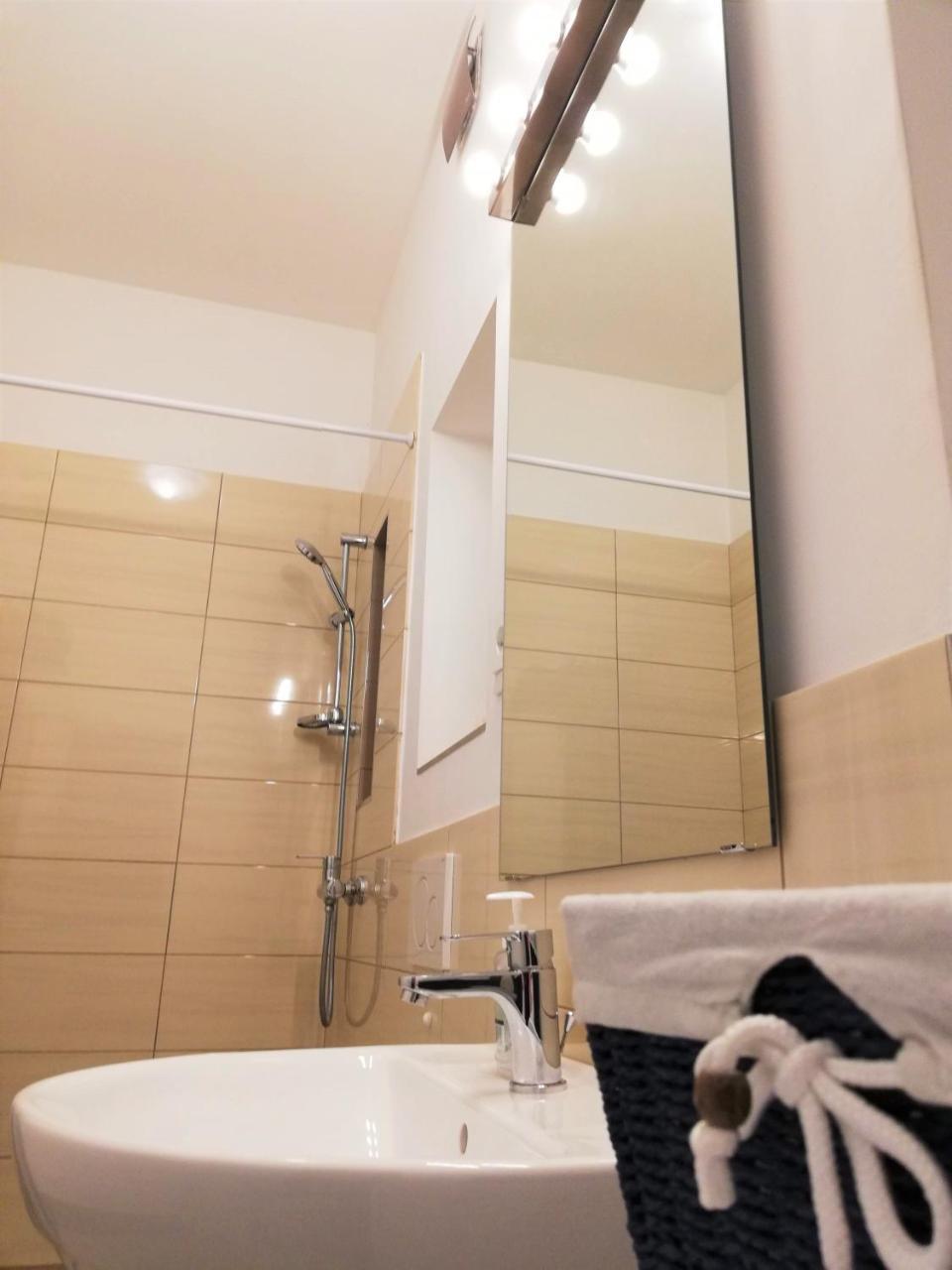 Dimora Apartments With Free Parking Любляна Екстериор снимка